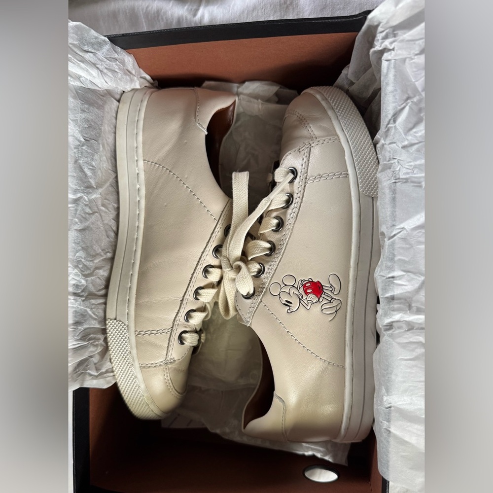 Coach X Disney
Mickey Mouse Porter Leather Sneakers For Women by Coach - Chalk